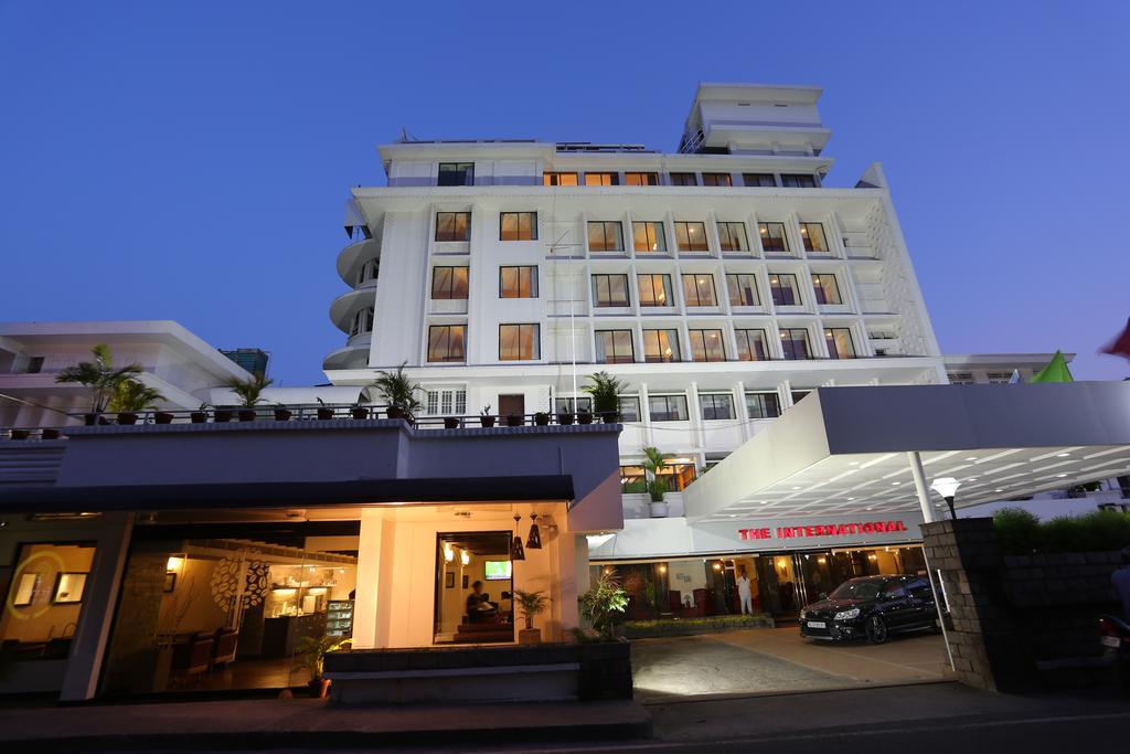 The International Hotel Kochi Esterno foto