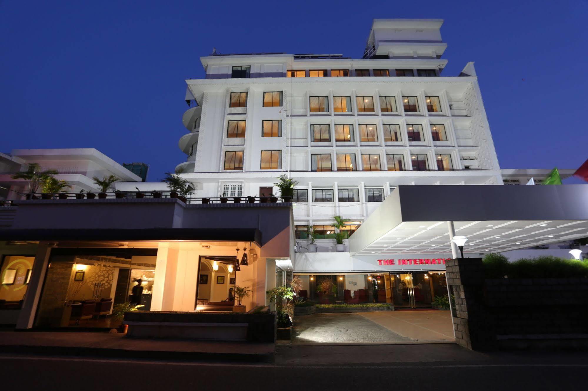 The International Hotel Kochi Esterno foto