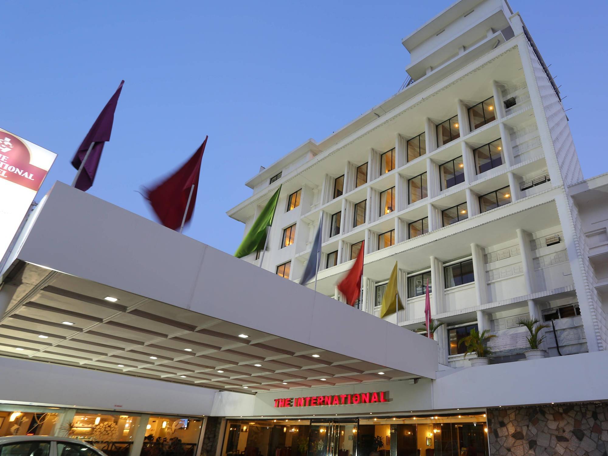 The International Hotel Kochi Esterno foto